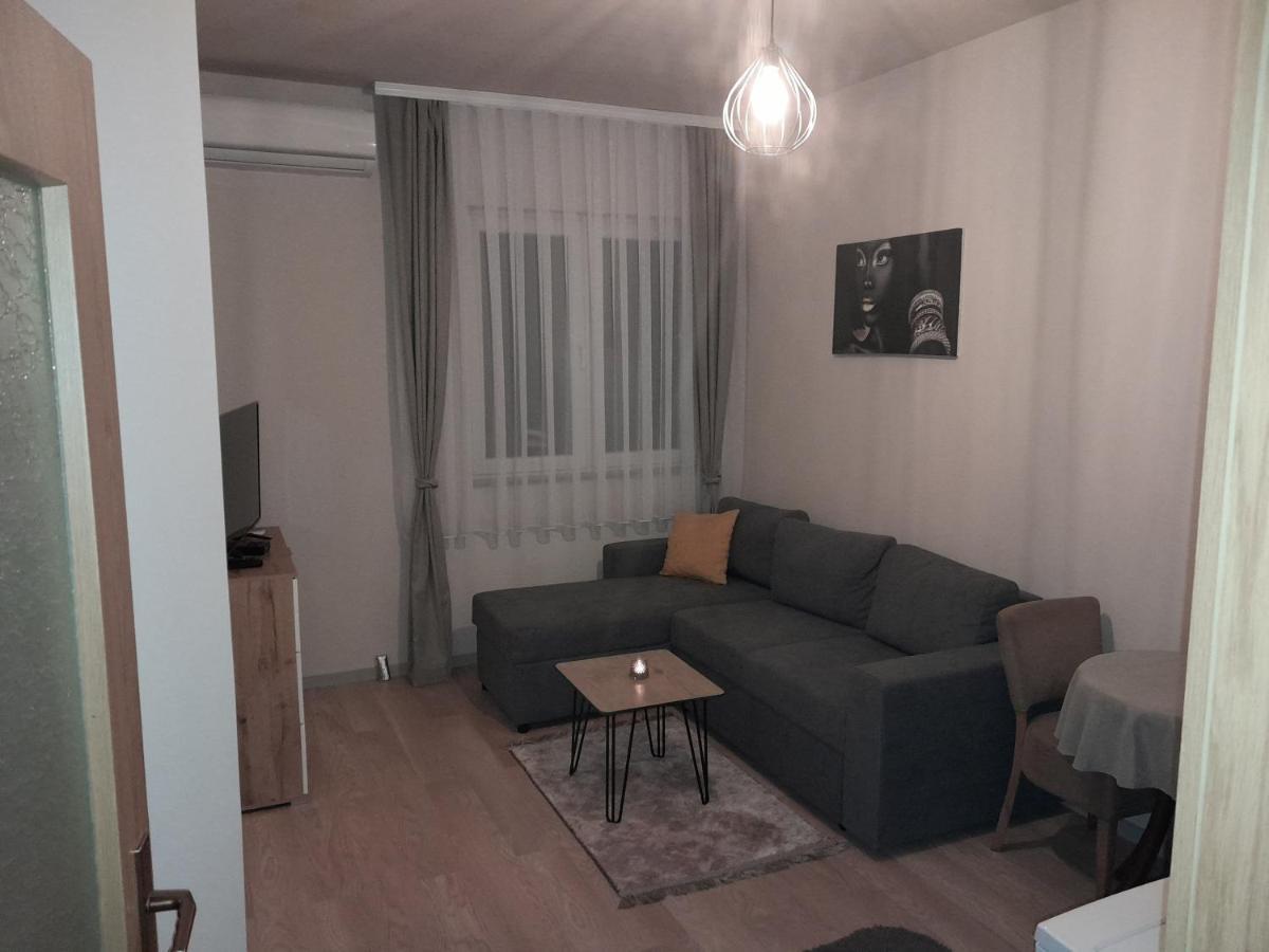 Gray Apartament 2 Prisztina Zewnętrze zdjęcie