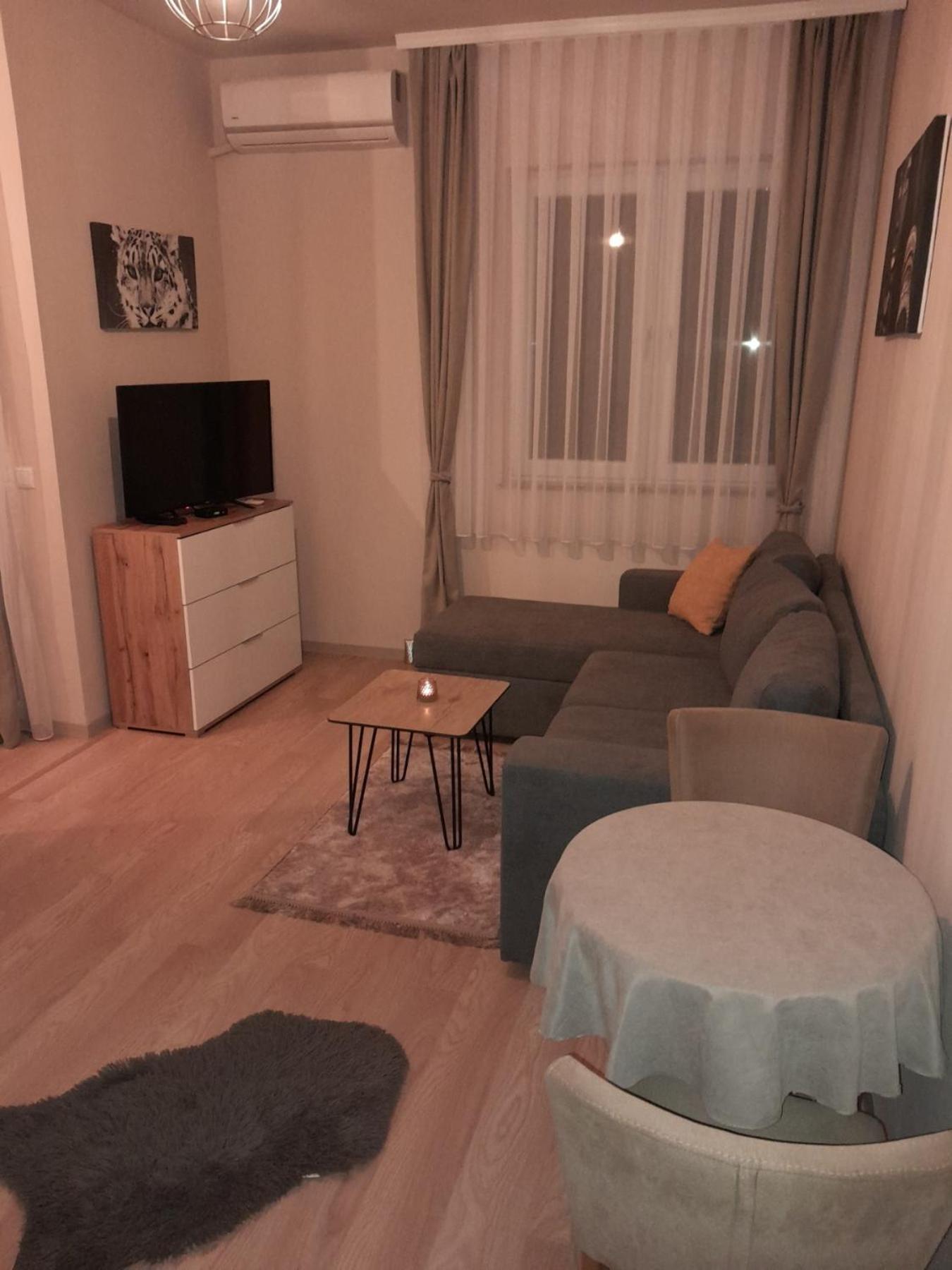Gray Apartament 2 Prisztina Zewnętrze zdjęcie